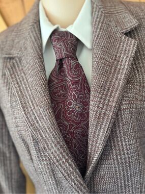 Vintage Christian Dior Monsieur Men’s Burgundy Gray Classic Floral Paisley Tie